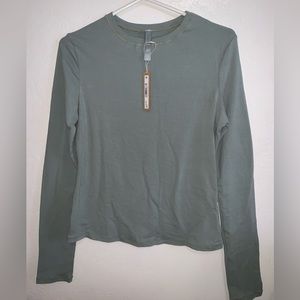 Large mint green skims long sleeve, very soft and great material, never used